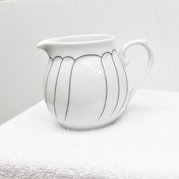 Mikasa FLEETWOOD Creamer L9708 Vintage Japan Fine China Dinnerware - Picture 1 of 8